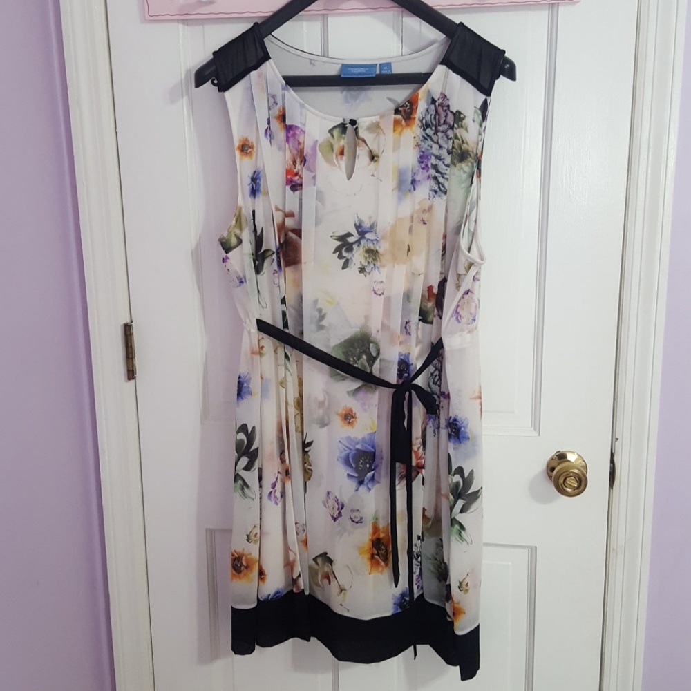 Simply Vera floral dress